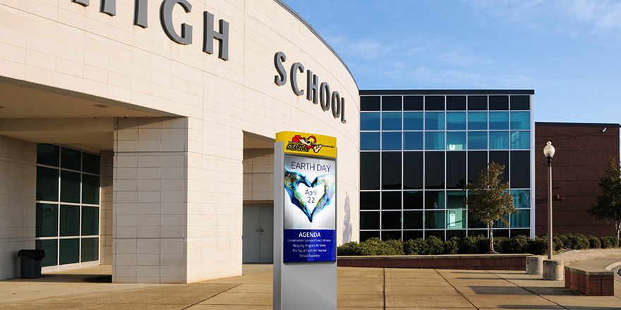 Eight Ways to Effectively Use Digital Signage in Schools
